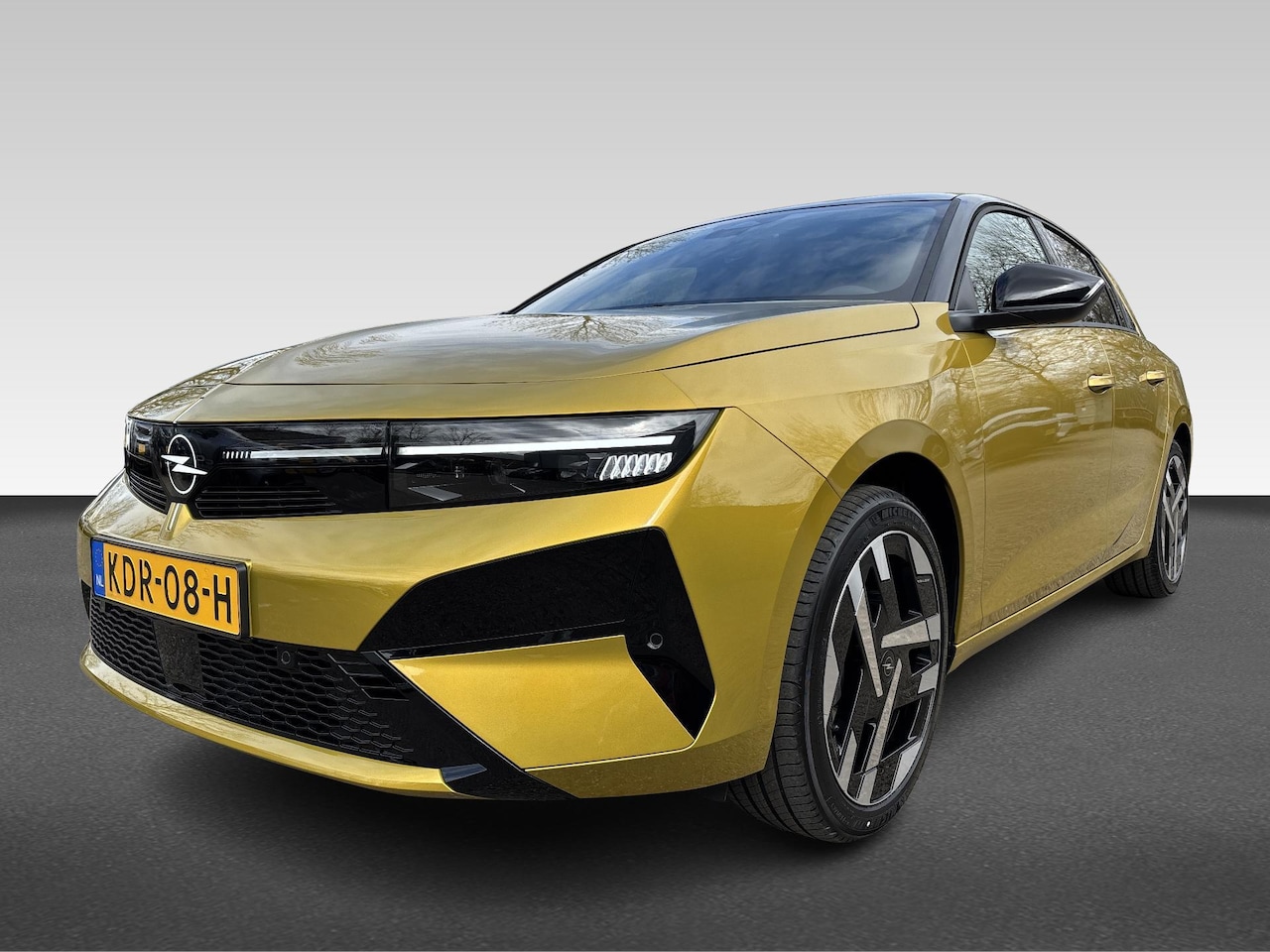 Opel Astra Electric - Astra | Ultimate 58kWh 156pk | Panorama | IntelliLux HD Matrix | AGR Sportstoelen | | 10-v - AutoWereld.nl