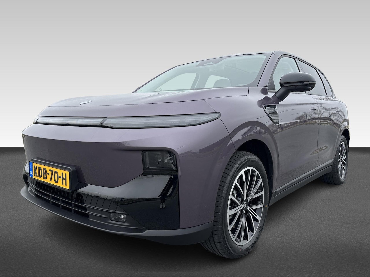 Leapmotor B10 - | Design ProMax 218pk | Panoramadak | 434 km WLTP | 168kW Snelladen | - AutoWereld.nl