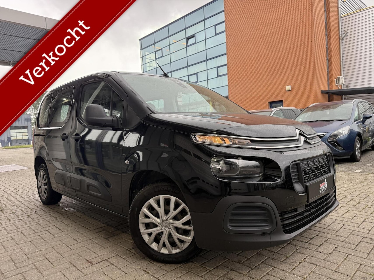Citroën Berlingo - 1.2 Benzine | Bluetooth | 5 zitplaatsen - AutoWereld.nl