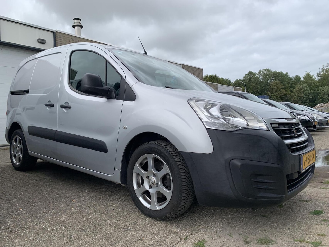 Peugeot Partner - bestel 120 1.6 BlueHDi Airco Trekhaak Cruise Control EURO6 - AutoWereld.nl