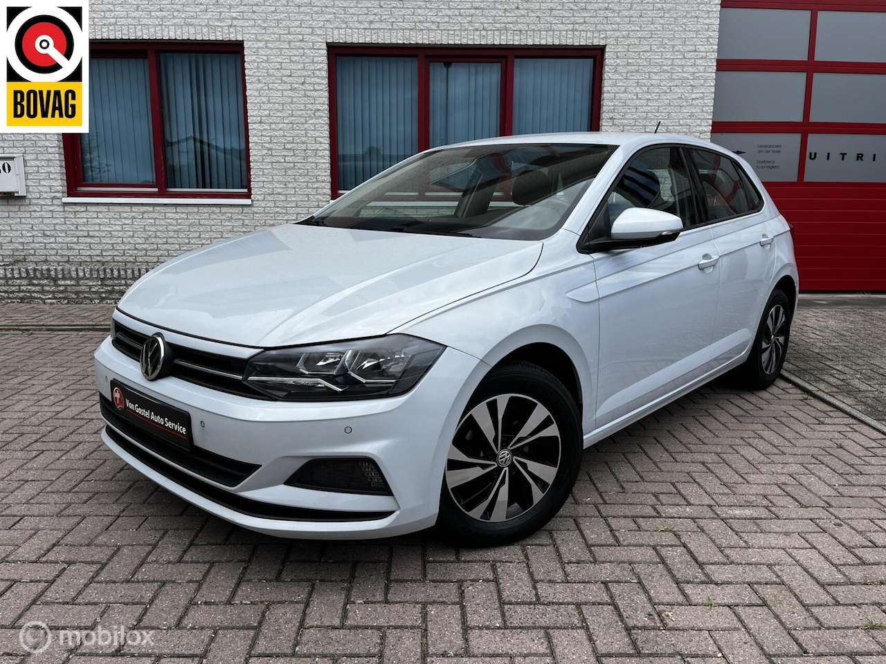 Volkswagen Polo - 1.0i CRUISE / NAVI / PDC - AutoWereld.nl