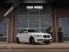 BMW 1-serie - 118i Sport Line | Sportstuur | Stoelverwarming | Xenon adaptief | PDC | Climate control |