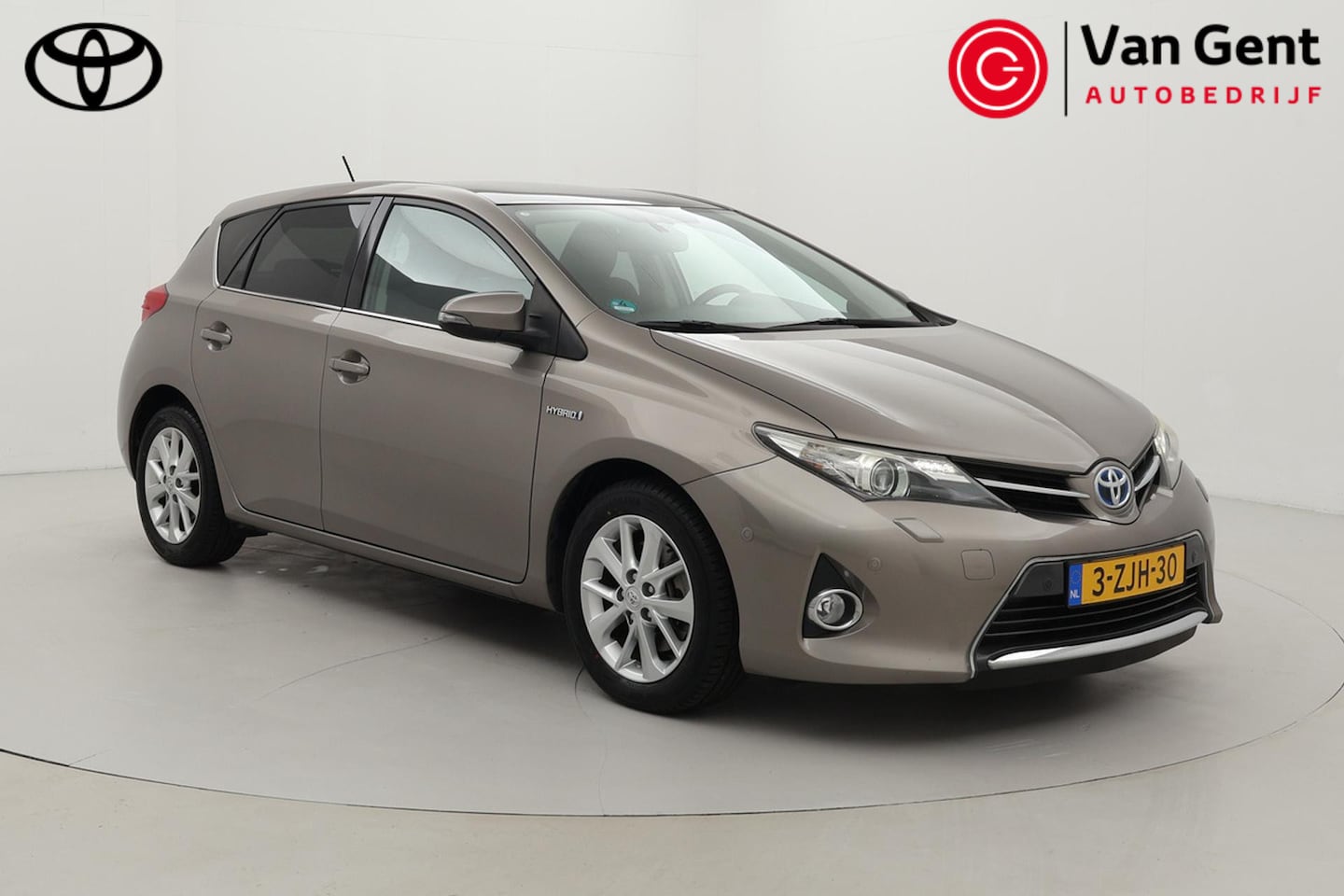 Toyota Auris - 1.8 Hybrid Lease Plus | Panoramadak | Navigatie | Stoelverwarming | Parkeersensoren voor/a - AutoWereld.nl