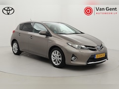 Toyota Auris - 1.8 Hybrid Lease Plus | Panoramadak | Navigatie | Stoelverwarming | Parkeersensoren voor/a