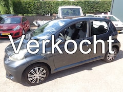 Toyota Aygo - 1.0 VVT-i Comfort airco, audio, metallic lak, 5 deurs