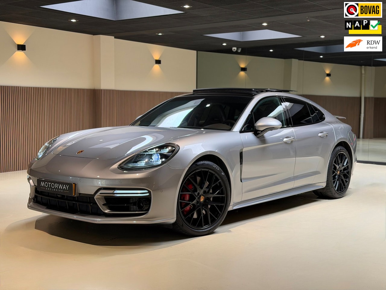Porsche Panamera - 2.9 4 E-Hybrid|Pano|Bose|360|Chrono|Massage|Stoelventilatie| - AutoWereld.nl