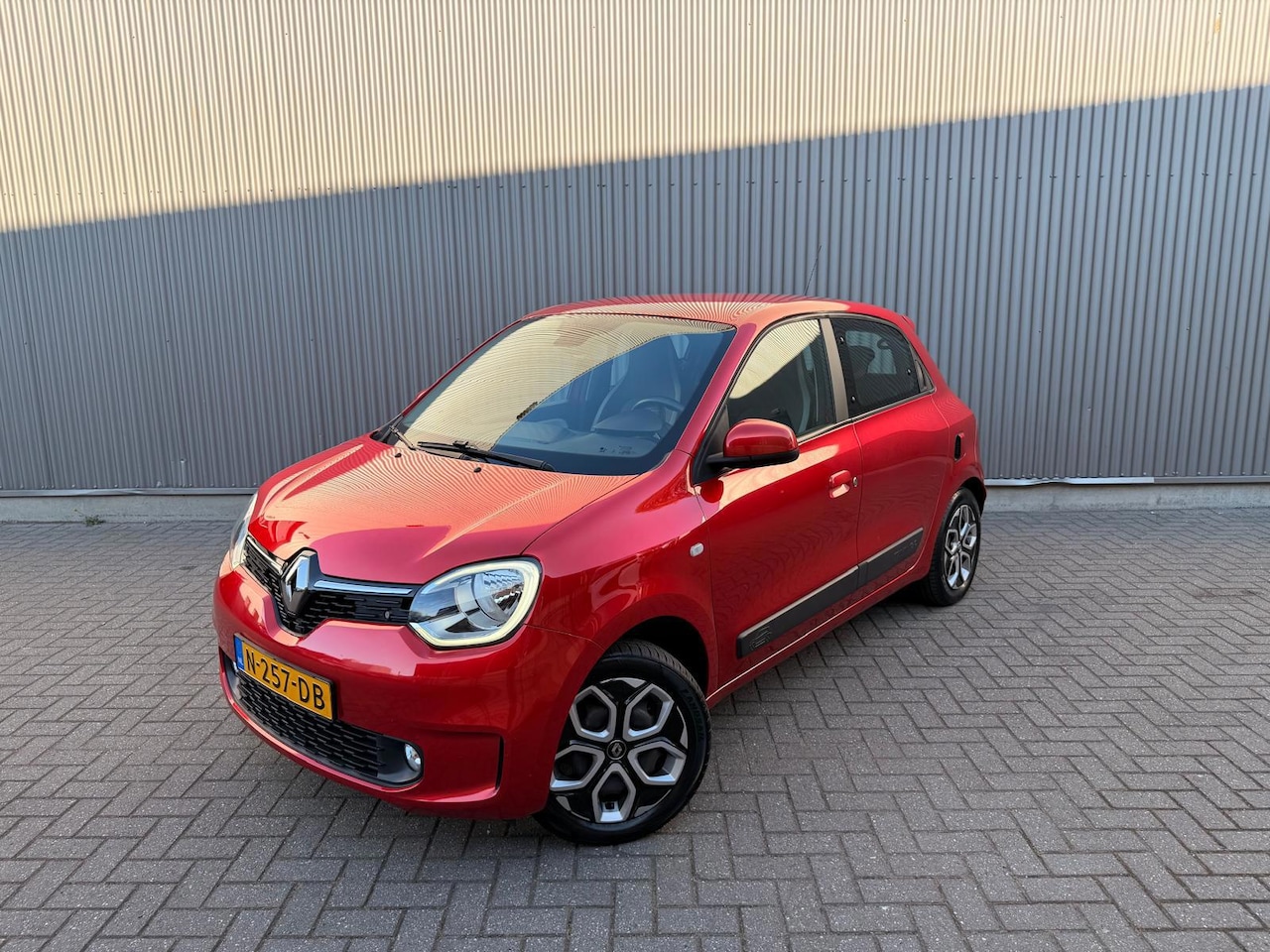 Renault Twingo - 0.9 TCe Intens 95 PK|Airco|Bluetooth|Cruise|Eco modus - AutoWereld.nl