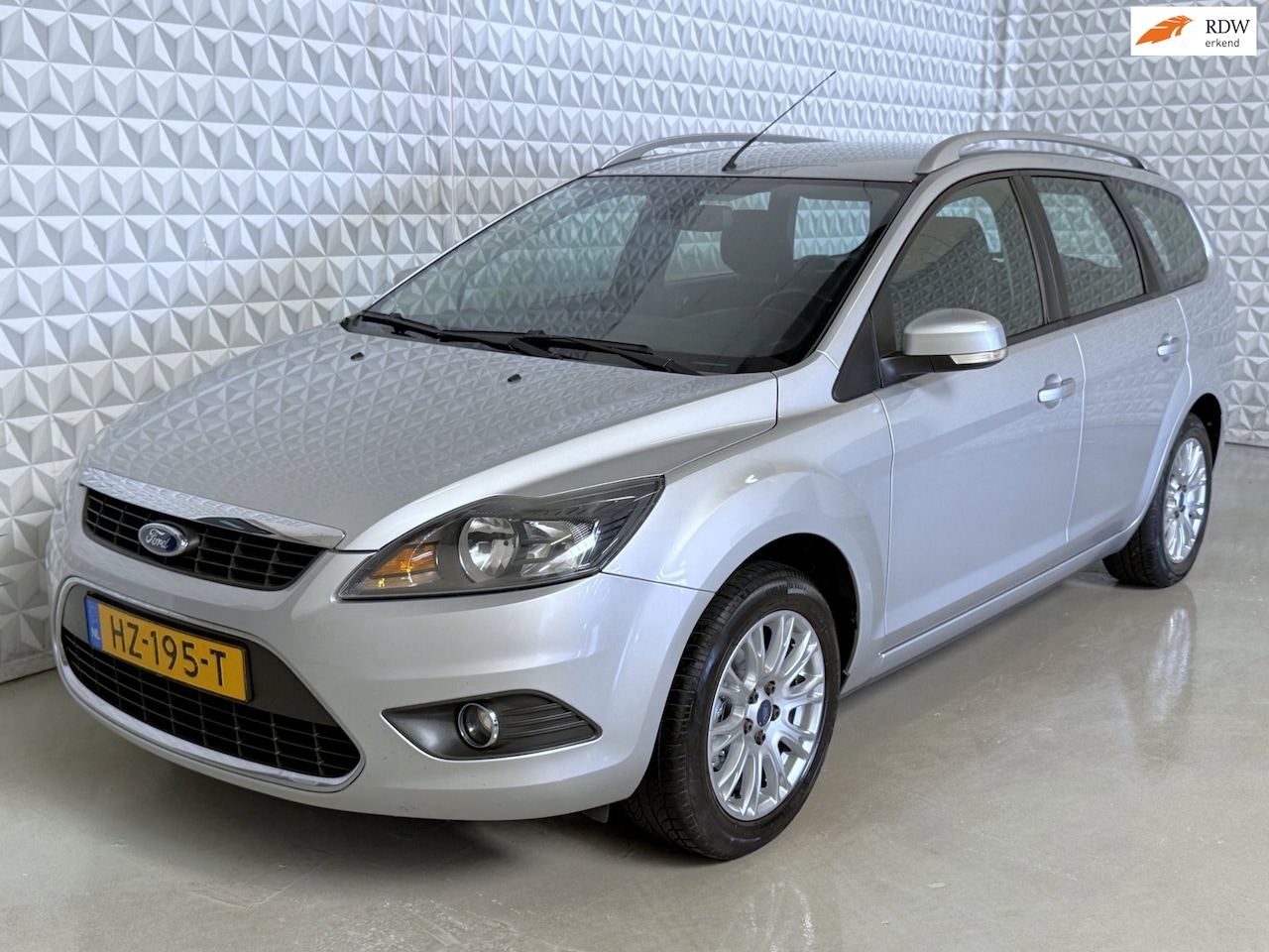 Ford Focus Wagon - 1.6 TI-VCT AIRCO CLIMA TREKHAAK (2009) - AutoWereld.nl