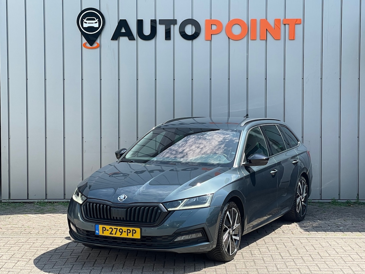 Skoda Octavia Combi - 1.5 e-TSI DSG Business+ 1E EIG DEALEROND|TREKHAAK|VIRTUALCOCKPIT|CARPLAY|AMBIENT.LIGHT|STO - AutoWereld.nl