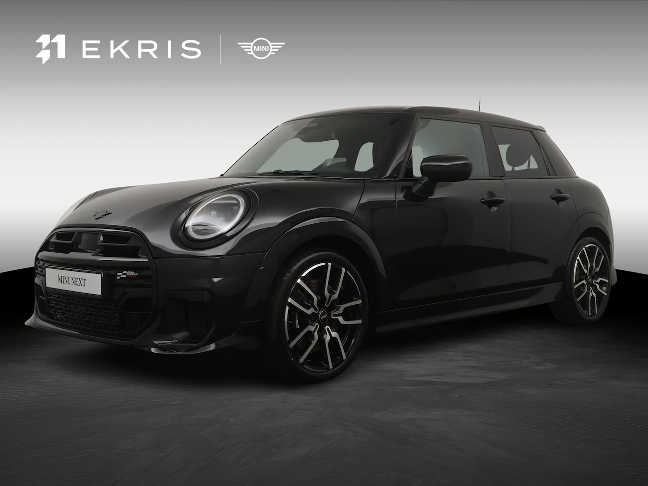 MINI 5-Deurs - Cooper C John Cooper Works| Pakket-M | Panoramadak | Harman/Kardon | Head-Up Display | Sto - AutoWereld.nl