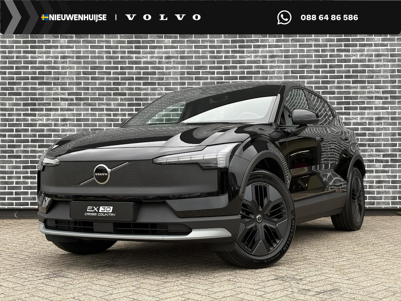 Volvo EX30 Cross Country - P5 Long Range Plus Europa 69 kWh | Elektrisch verstelbare stoelen | Stoel en stuur verwarm - AutoWereld.nl