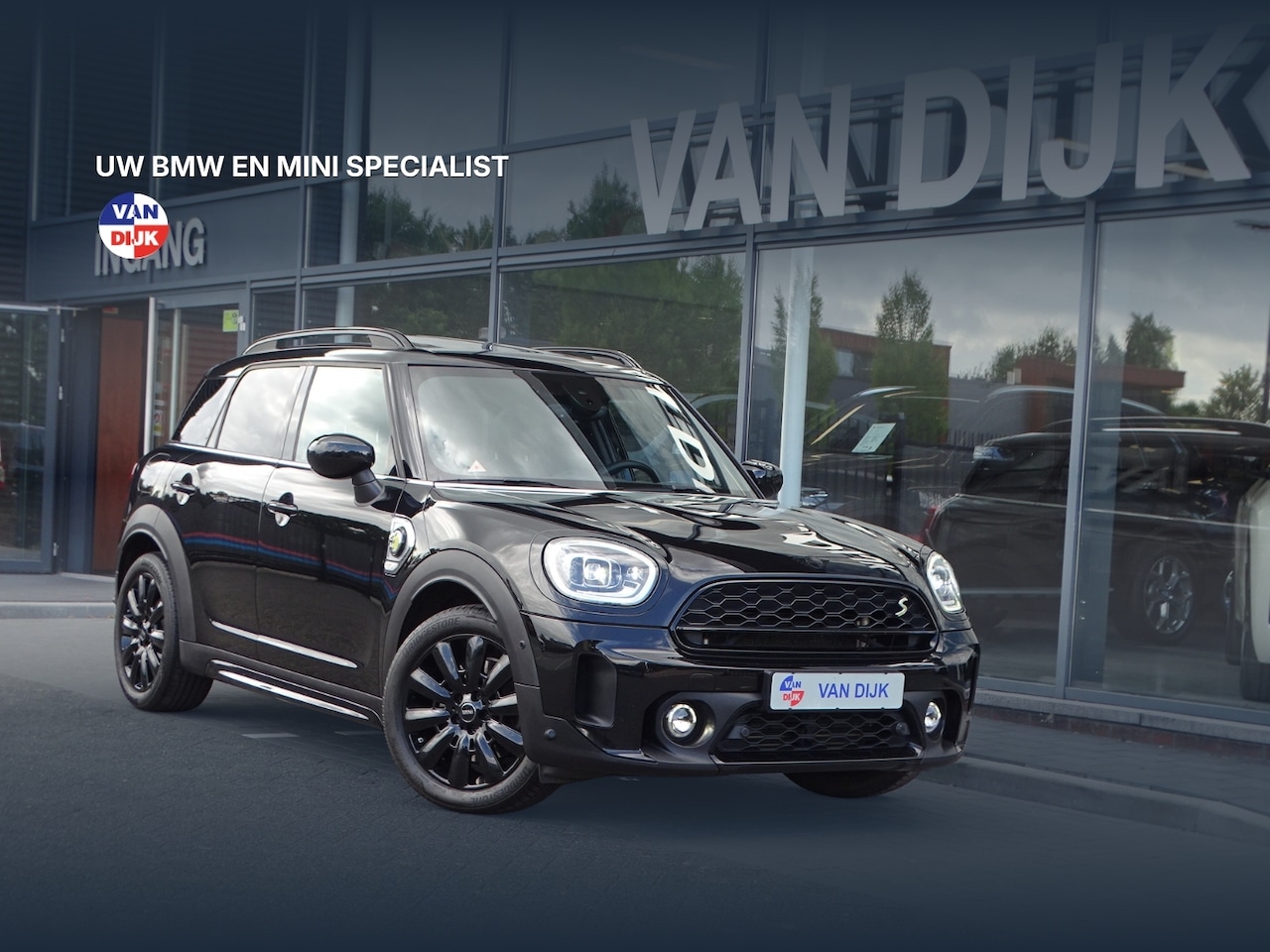 MINI Countryman - Mini Cooper S E ALL4 Yours Leder pano.dak Elek.Stoelen Ada.Cruis control Head-up Apple Car - AutoWereld.nl