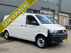 Volkswagen Transporter - 2.0 TDI L2H1 Automaat Trekhaak 2500kg Airco Cruise controle Kastinrichting Omvormer Parkee