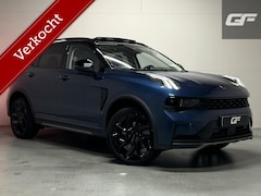 Lynk & Co 01 - 1.5 Plug-in Black Edition Pano Sfeer. CarPlay 360° Trekh