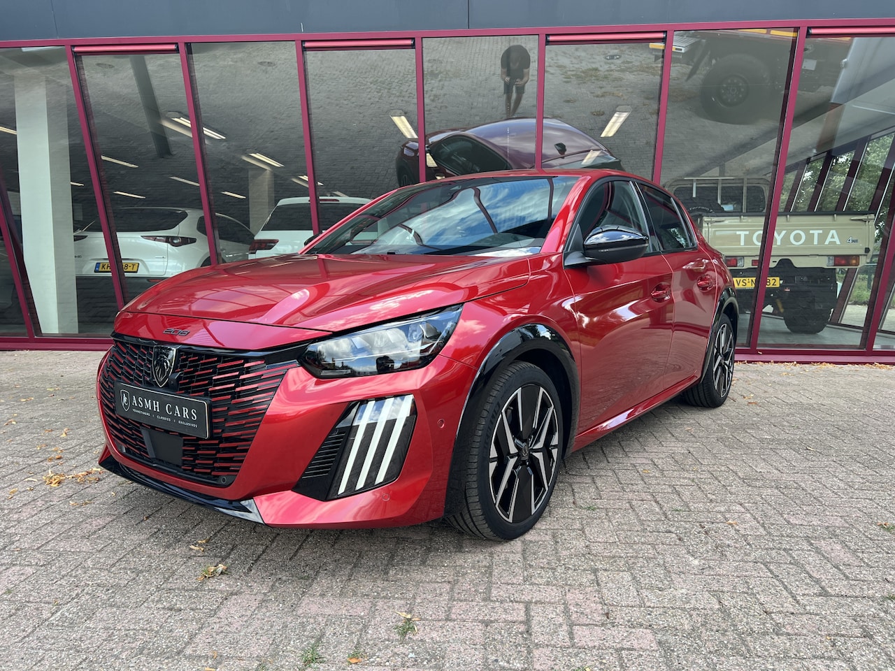 Peugeot 208 - 1.2 Hybrid 145 e-DCS6 GT | ACC | PDC | Camera | Navi | Keyless | Carplay | - AutoWereld.nl