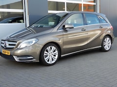 Mercedes-Benz B-klasse - 200 Ambition LED/Navi/Leer/PDC