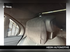 BMW i7 - eDrive50 106 kWh | Rear-seat entertainment experience | Bowers & Wilkins Diamond Surround