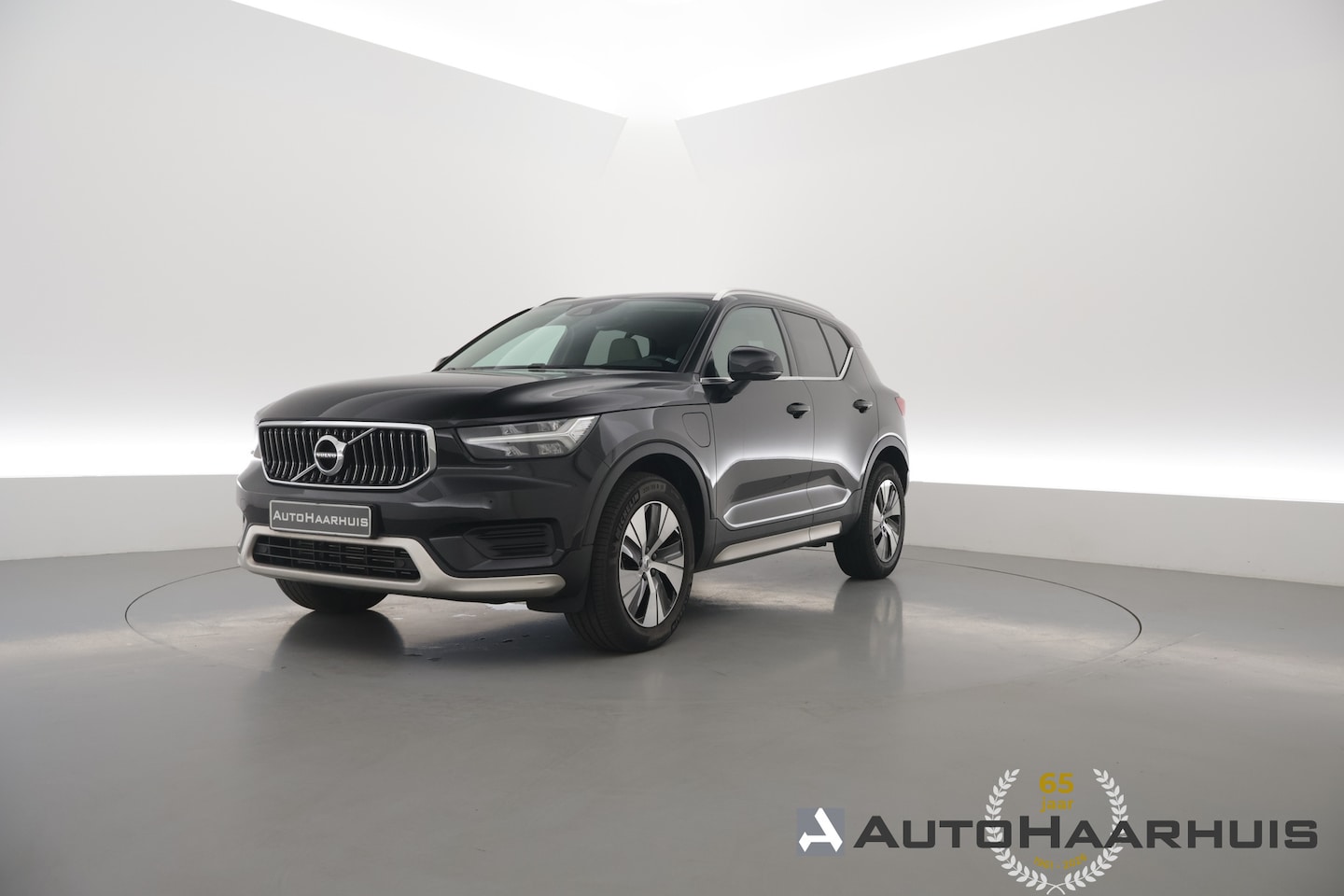 Volvo XC40 - 1.5 T5 Recharge Inscription | Leder | Pilot Assist | Camera | Stoel- Stuurverw. | Harman K - AutoWereld.nl