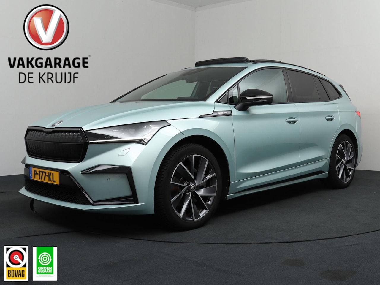 Skoda Enyaq iV - 80 Sportline SOH 93.3% Panoramadak, Trekhaak, Christal Light - AutoWereld.nl