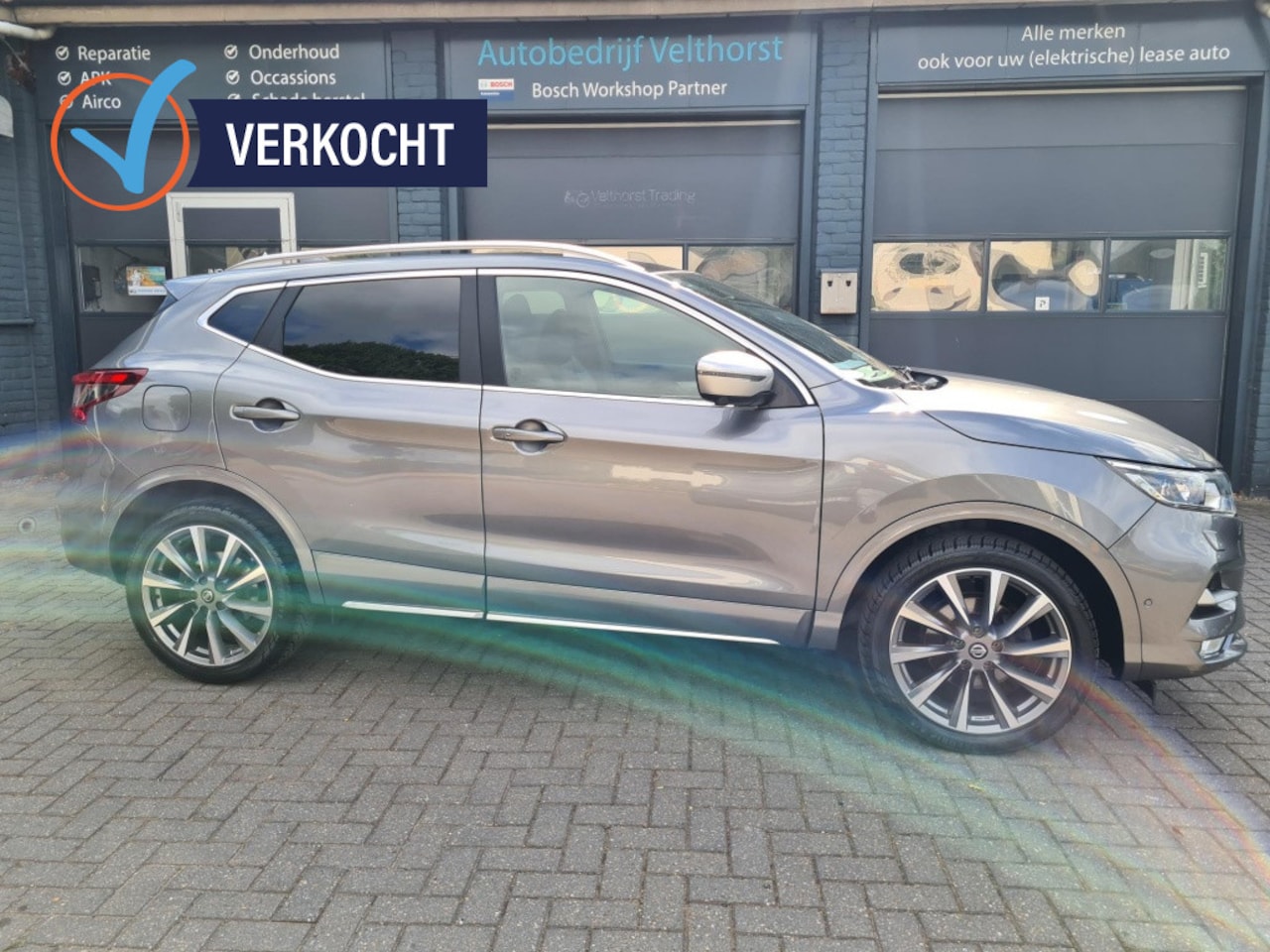 Nissan Qashqai - 1.3 DIG-T Tekna+ 360 Camera /Leder/Bose/Trekhaak - AutoWereld.nl