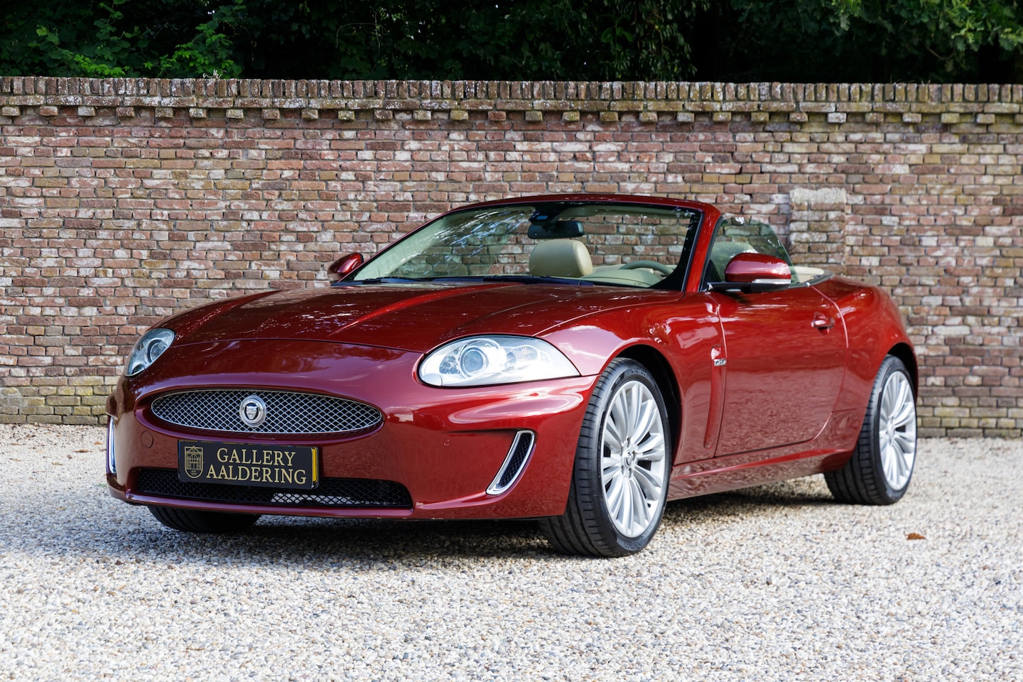 Jaguar XK - 5.0 V8 Convertible "Radiance Red Metallic" TRADE IN CAR "Radiance Red Metallic" - with Car - AutoWereld.nl