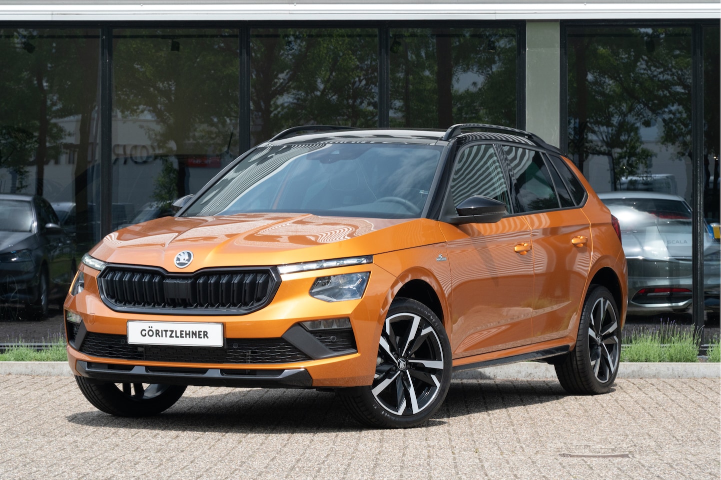 Skoda Kamiq - 1.0 TSI Monte Carlo | Pano | Trekhaak | Camera | Stoel- Stuurverw. - AutoWereld.nl