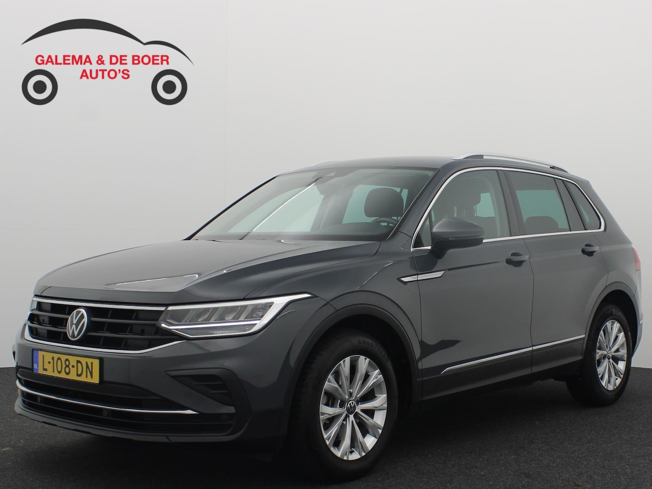 Volkswagen Tiguan - 1.5 TSI Life Business FULL LED / KEYLESS / STOELVERW / STUURVERW / CARPLAY / NAVI / CLIMA - AutoWereld.nl