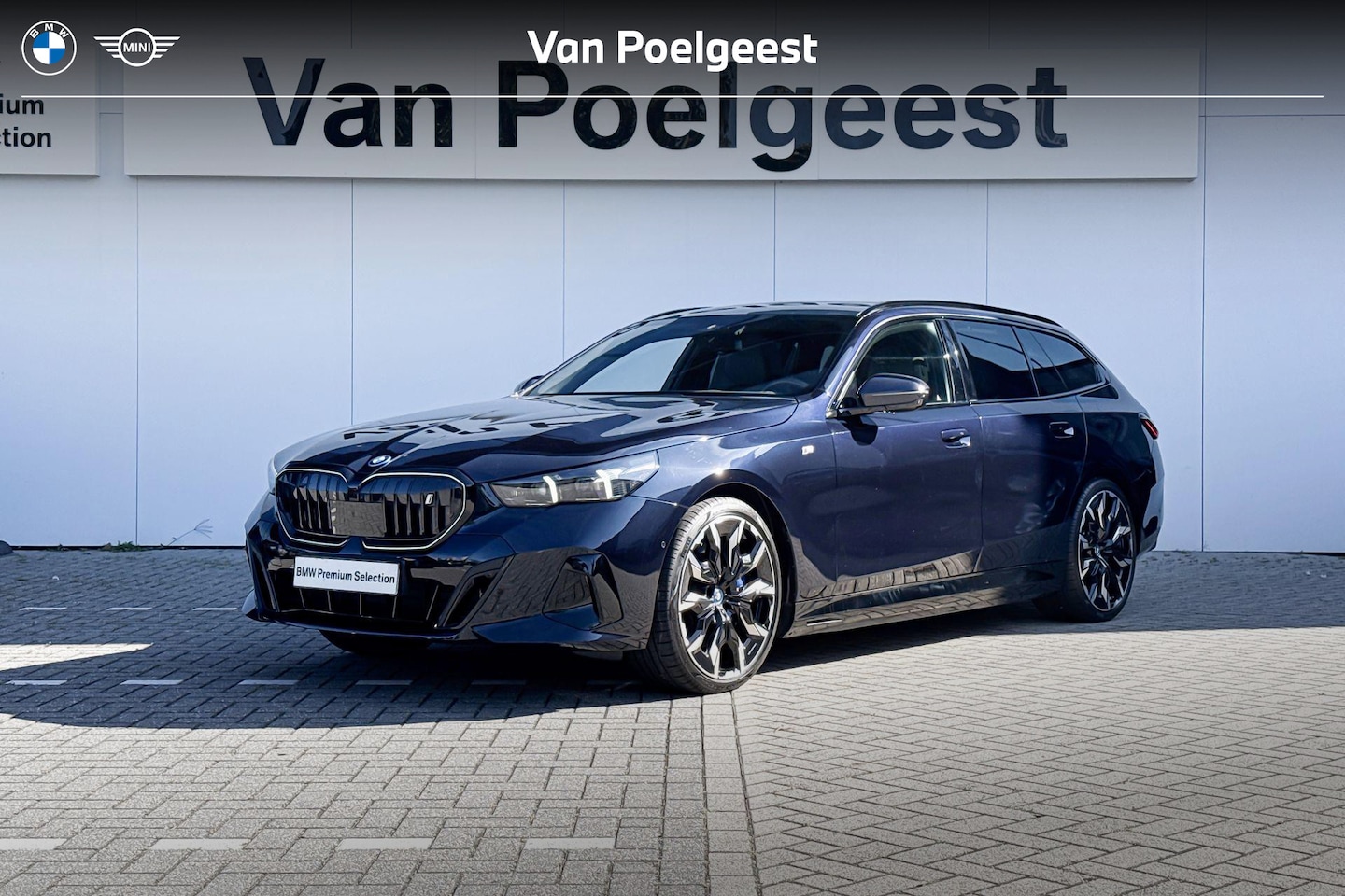 BMW i5 Touring - eDrive40 M Sport  | Bowers & Wilkins | Travel Pack |  Innovation Pack - AutoWereld.nl