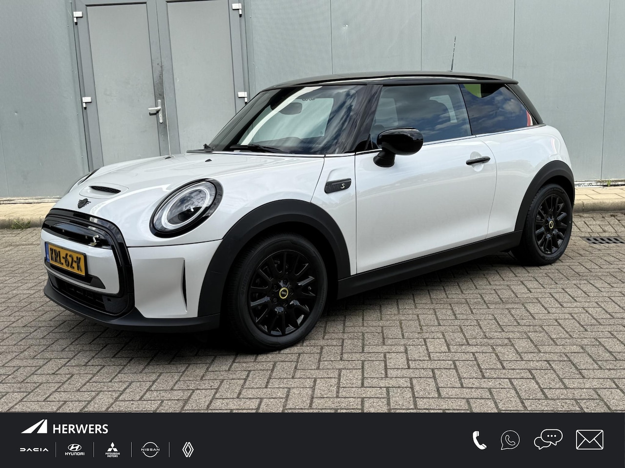 MINI Electric - Classic 33 kWh / SOH 100% / Premium Go Pakket / Achteruitrijcamera / Apple Carplay/Android - AutoWereld.nl