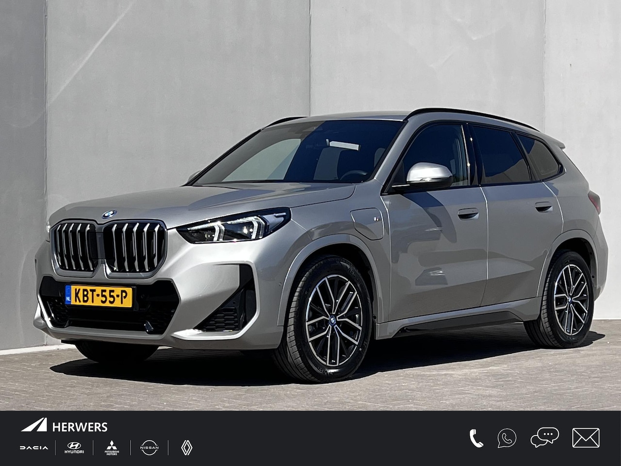 BMW X1 - xDrive25e M-Sport / PHEV /Dealer onderhouden / 1.700 kg trekgewicht / Elektrische klep / N - AutoWereld.nl