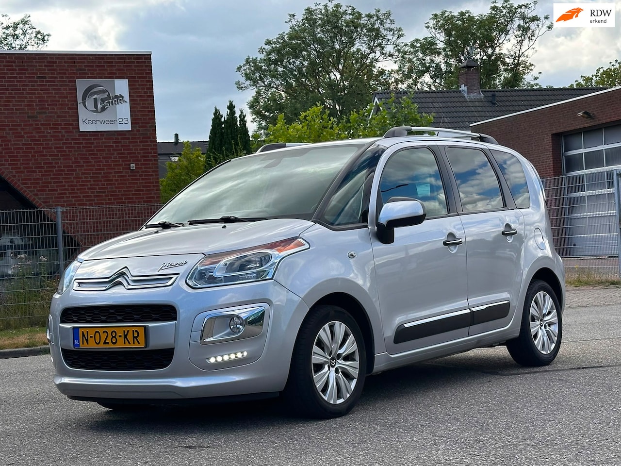 Citroën C3 Picasso - 1.6 VTi Exclusive Automaat*Achteruit camera*Cruise*Clima*LM velgen*Parkeersensoren* - AutoWereld.nl