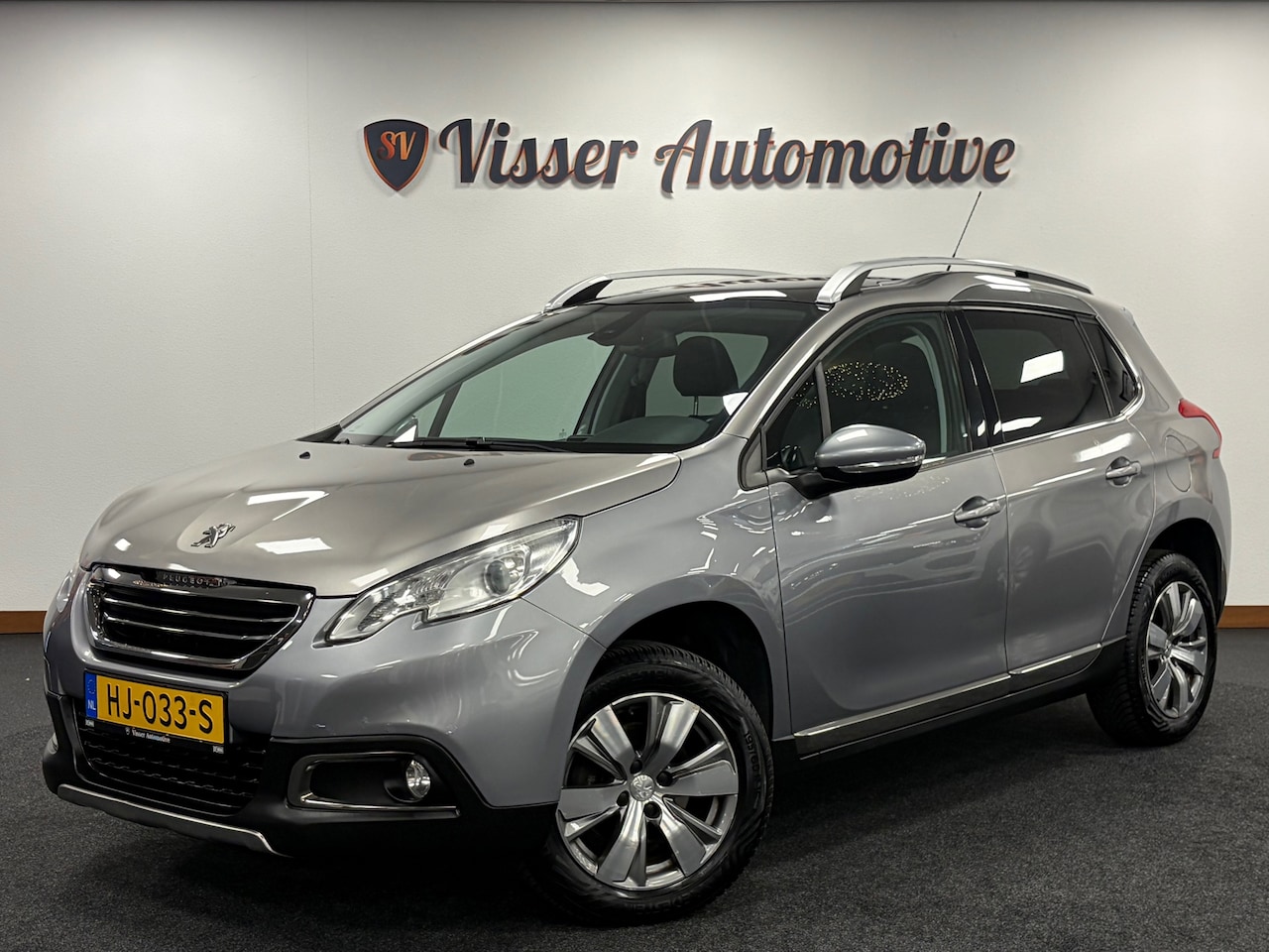 Peugeot 2008 - 1.2 PureTech Blue Lease Executive*71084Km*NAP*Pano*Navi*PDC*Airco* - AutoWereld.nl