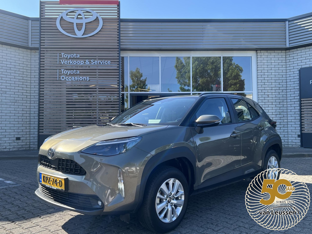 Toyota Yaris Cross - 1.5 Hybrid 115 DYNAMIC BLIND SPOT STOEL/STUURVERW PARK-SENSOREN CAMERA 16'' LM-VELGEN CLIM - AutoWereld.nl