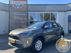 Toyota Yaris Cross - 1.5 Hybrid 115 DYNAMIC BLIND SPOT STOEL/STUURVERW PARK-SENSOREN CAMERA 16'' LM-VELGEN CLIM