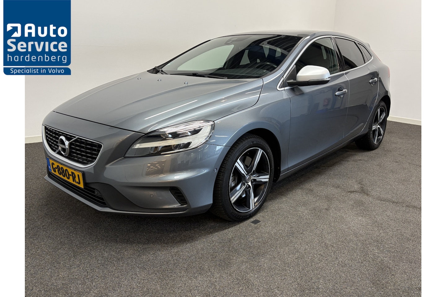 Volvo V40 - T3 153pk AUT6 Polar+ Sport Trekhaak 1500kg/ Clima/ Navi/ Pano/ - AutoWereld.nl