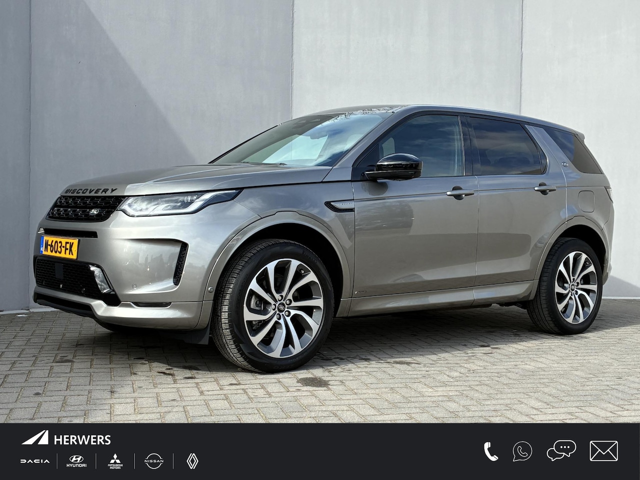 Land Rover Discovery Sport - P300e 1.5 R-Dynamic HSE / Dealer Onderhouden / NL auto / Afneembare Trekhaak (1.600KG) / P - AutoWereld.nl