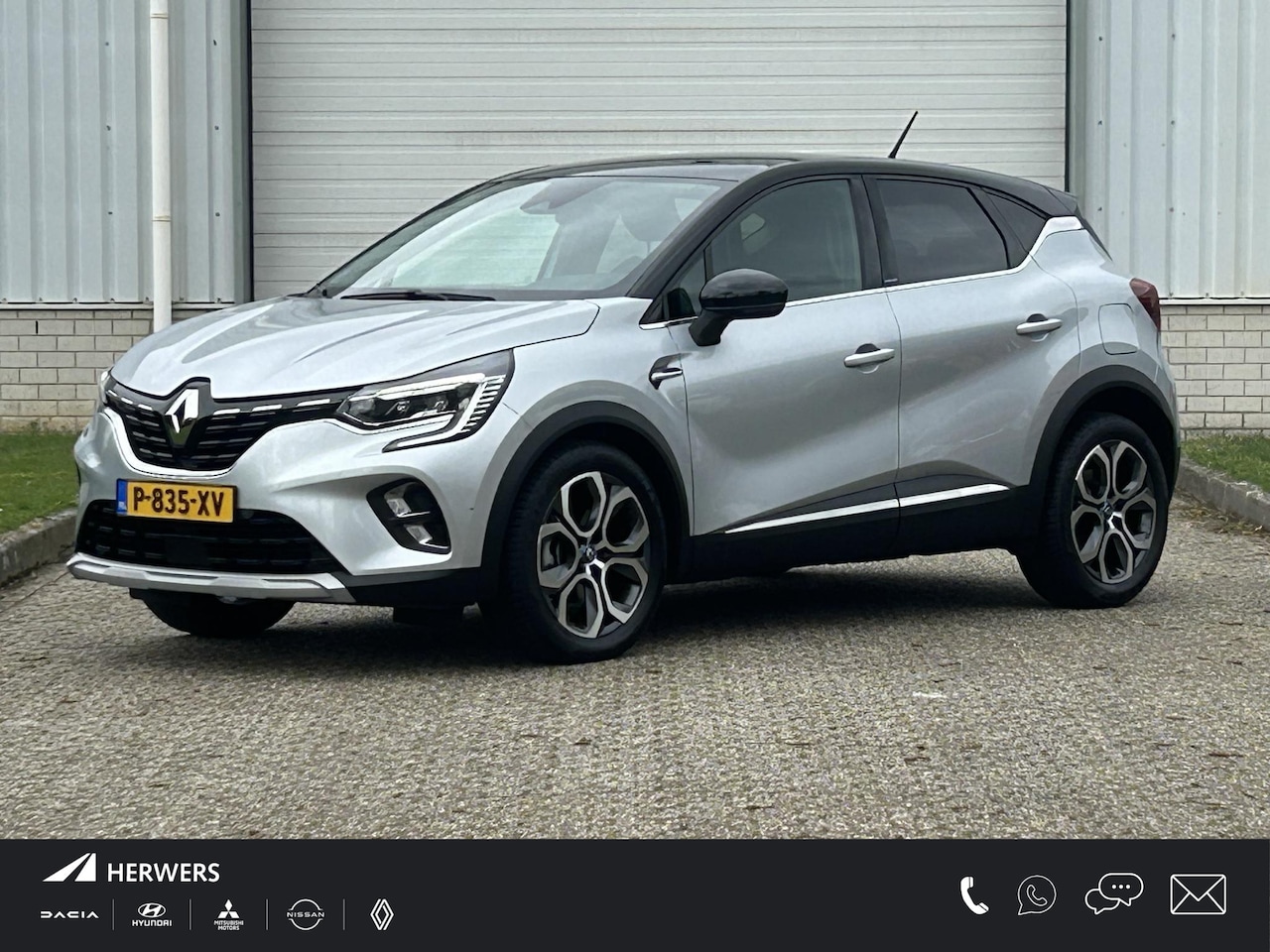 Renault Captur - 1.6 E-Tech Plug-in Hybrid 160 Intens / Navigatie / Apple Carplay / Android Auto / Sensoren - AutoWereld.nl