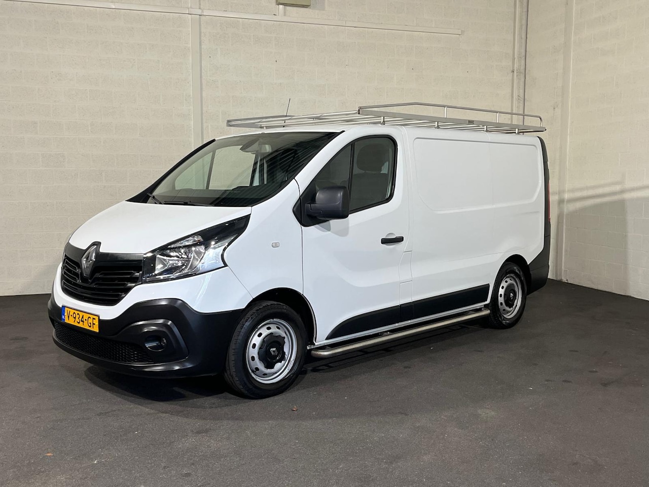 Renault Trafic - 1.6 dCi Airco Inrichting Imperiaal Sidebars - AutoWereld.nl