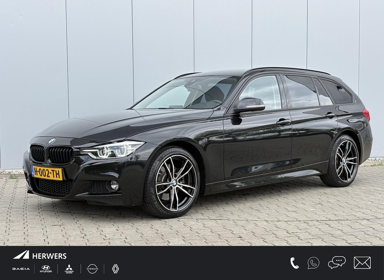 BMW 3-serie Touring - 330i xDrive High Executive 8AT AUTOMAAT / 252PK / AWD / Navigatie / Parkeersensoren Voor & - AutoWereld.nl