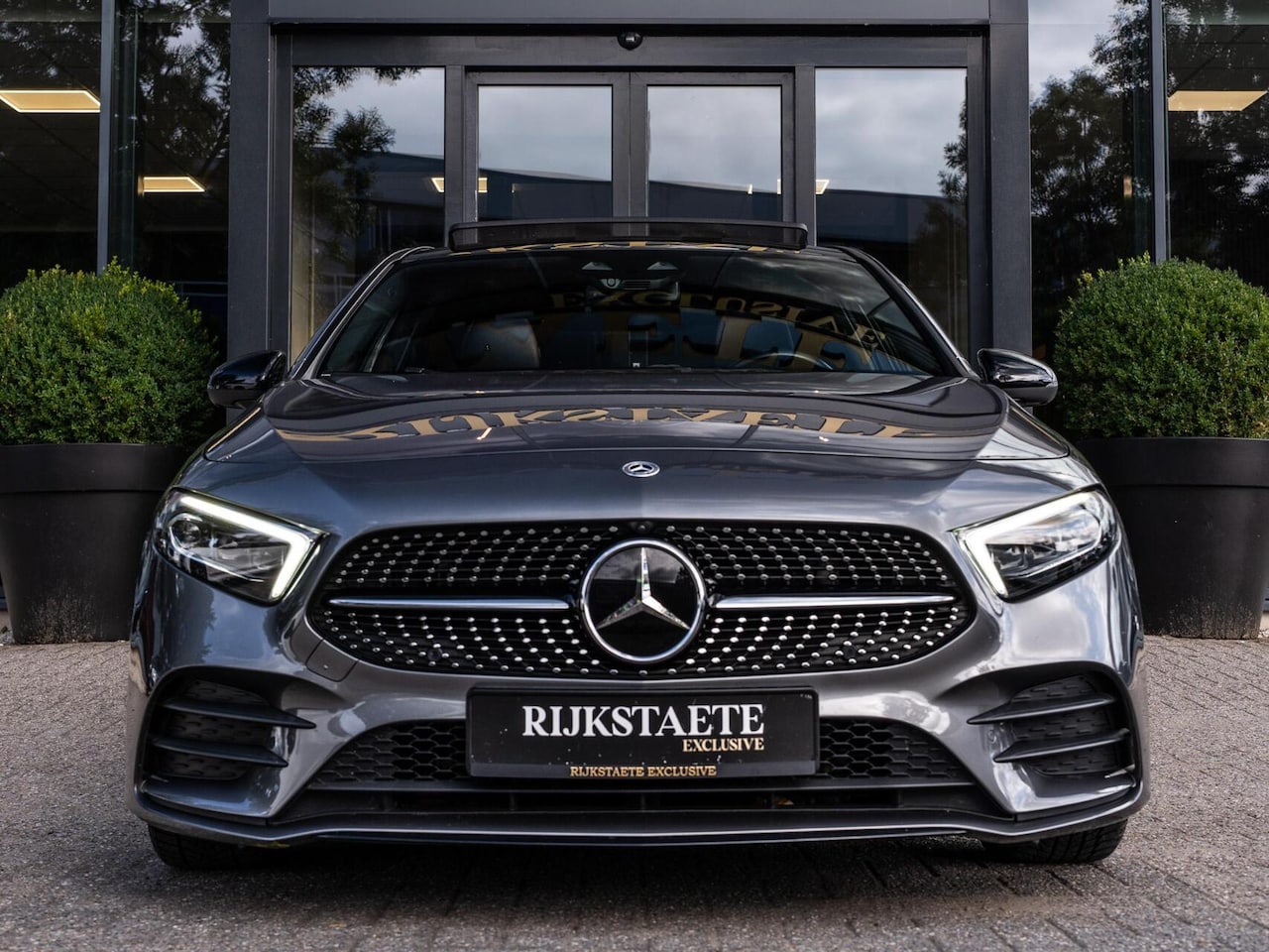 Mercedes-Benz A-klasse - A180 AMG Limousine|PANO|360° CAMERA|ACC - AutoWereld.nl