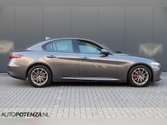 Alfa Romeo Giulia - 2.0T Super 280PK Xenon Veloce leder NL NAP