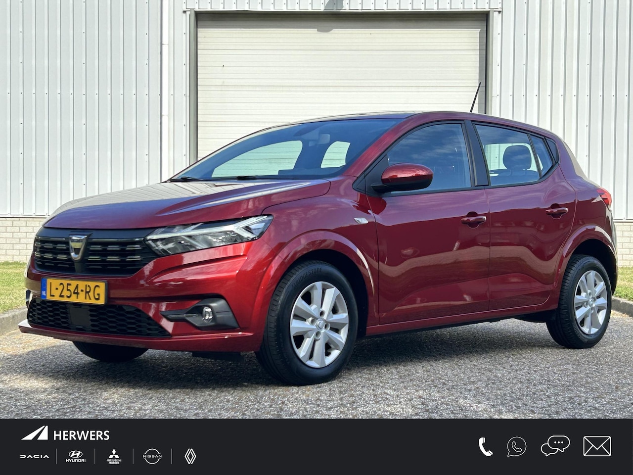 Dacia Sandero - 1.0 TCe 100 Bi-Fuel Expression / Dealer Onderhouden / 1e Eigenaar / Navigatie / Apple Carp - AutoWereld.nl