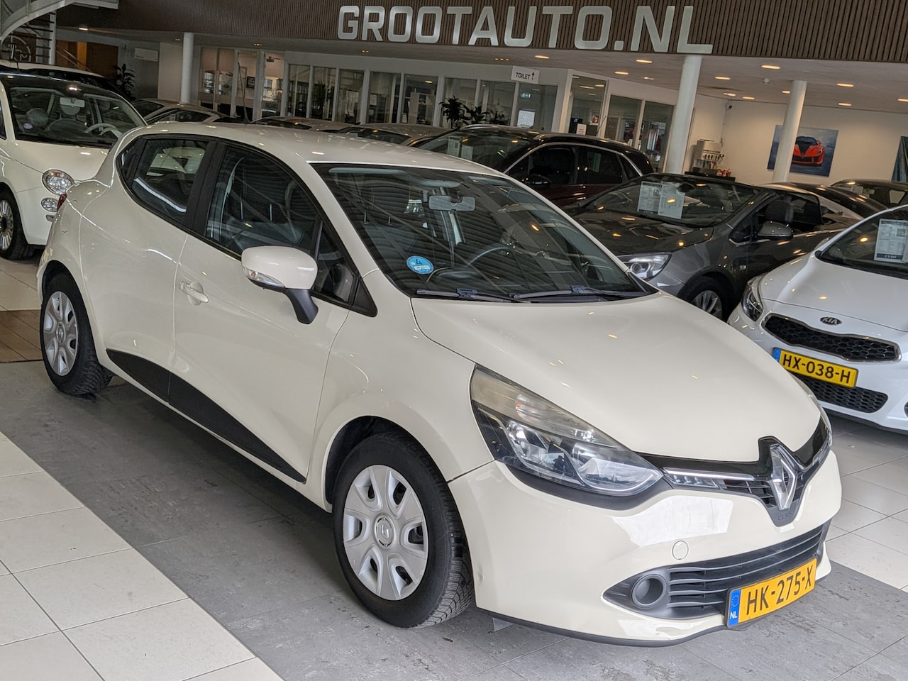 Renault Clio - 0.9 TCe Expression Airco, Cruise Control, Start/Stop Systeem - AutoWereld.nl
