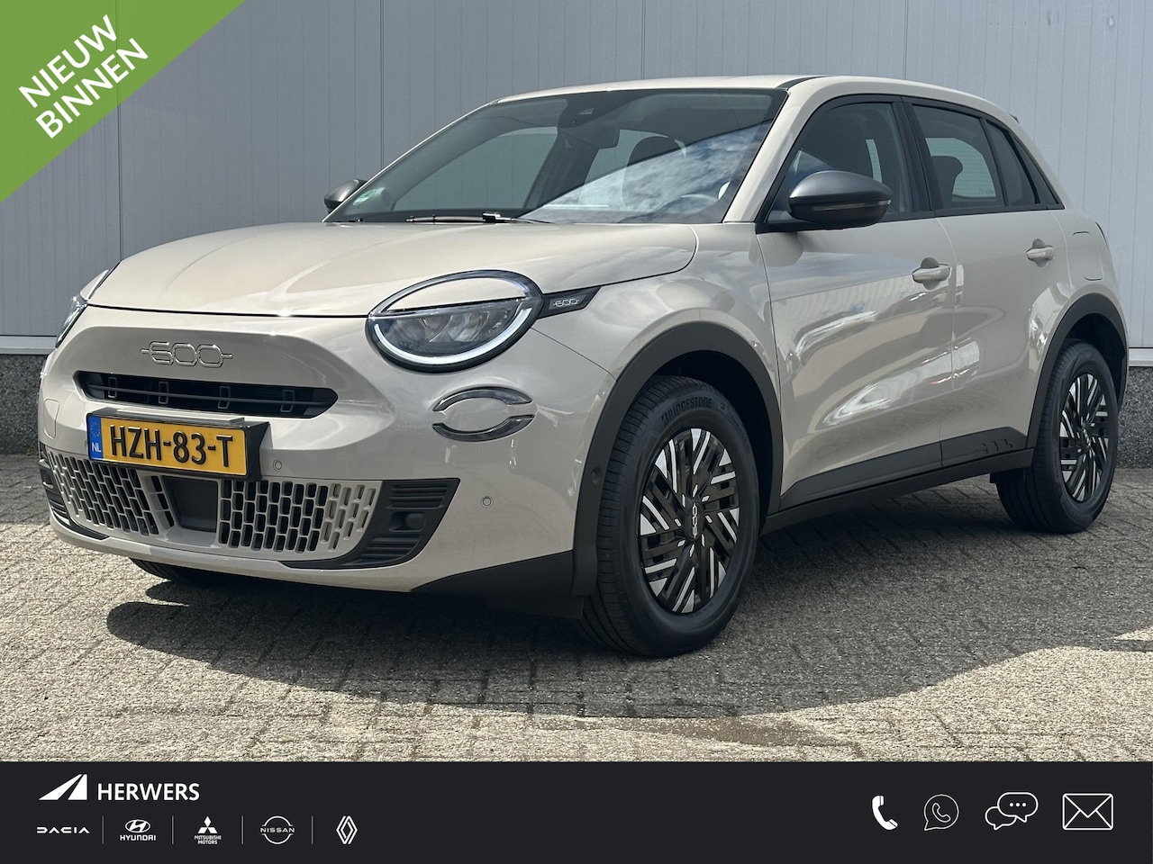 Fiat 600 - 1.2 Hybrid Icon / Apple Carplay & Android Auto / Cruise Control / Keyless Entry / Achterui - AutoWereld.nl