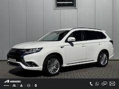 Mitsubishi Outlander - 2.4 PHEV Intense+ / Trekhaak Afneembaar / Trekgewicht 1.500 KG / Stoelverwarming / Achteru