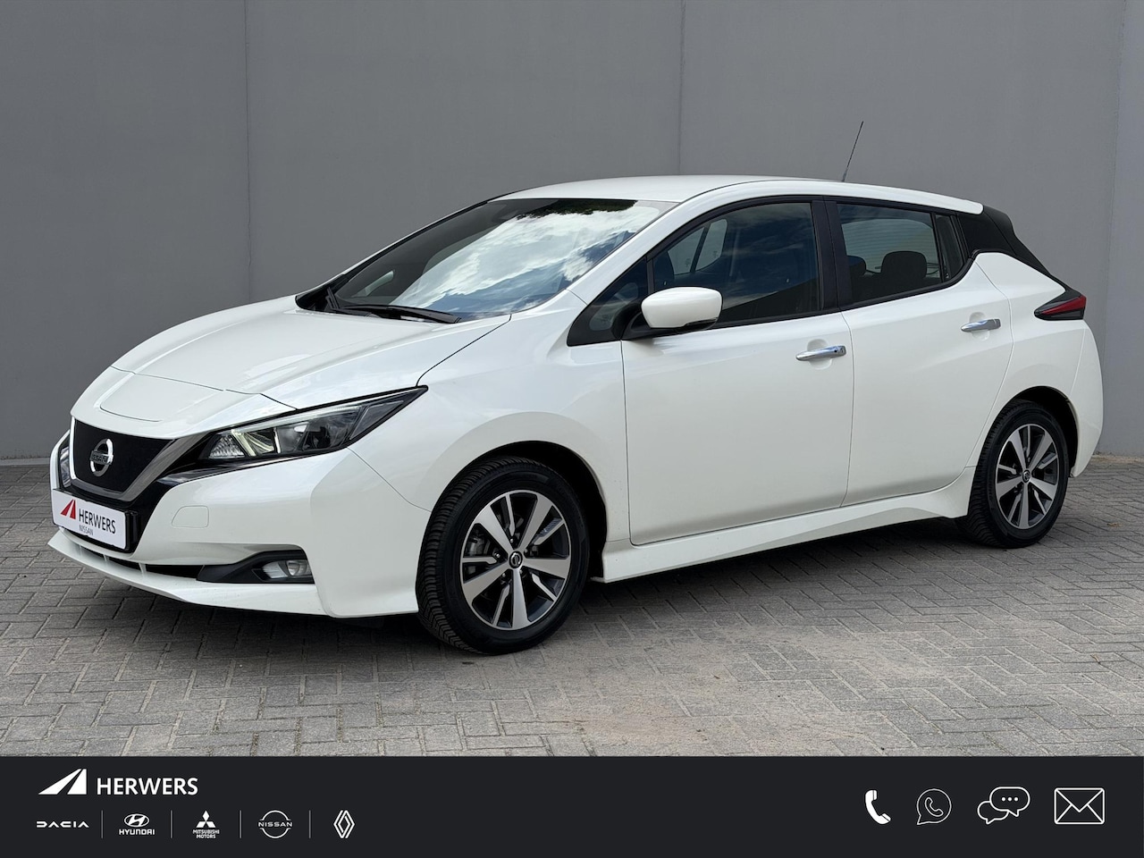 Nissan LEAF - Acenta 40 kWh / Dealer Onderhouden / Navigatie via Apple Carplay & Android Auto / SOH 92,2 - AutoWereld.nl