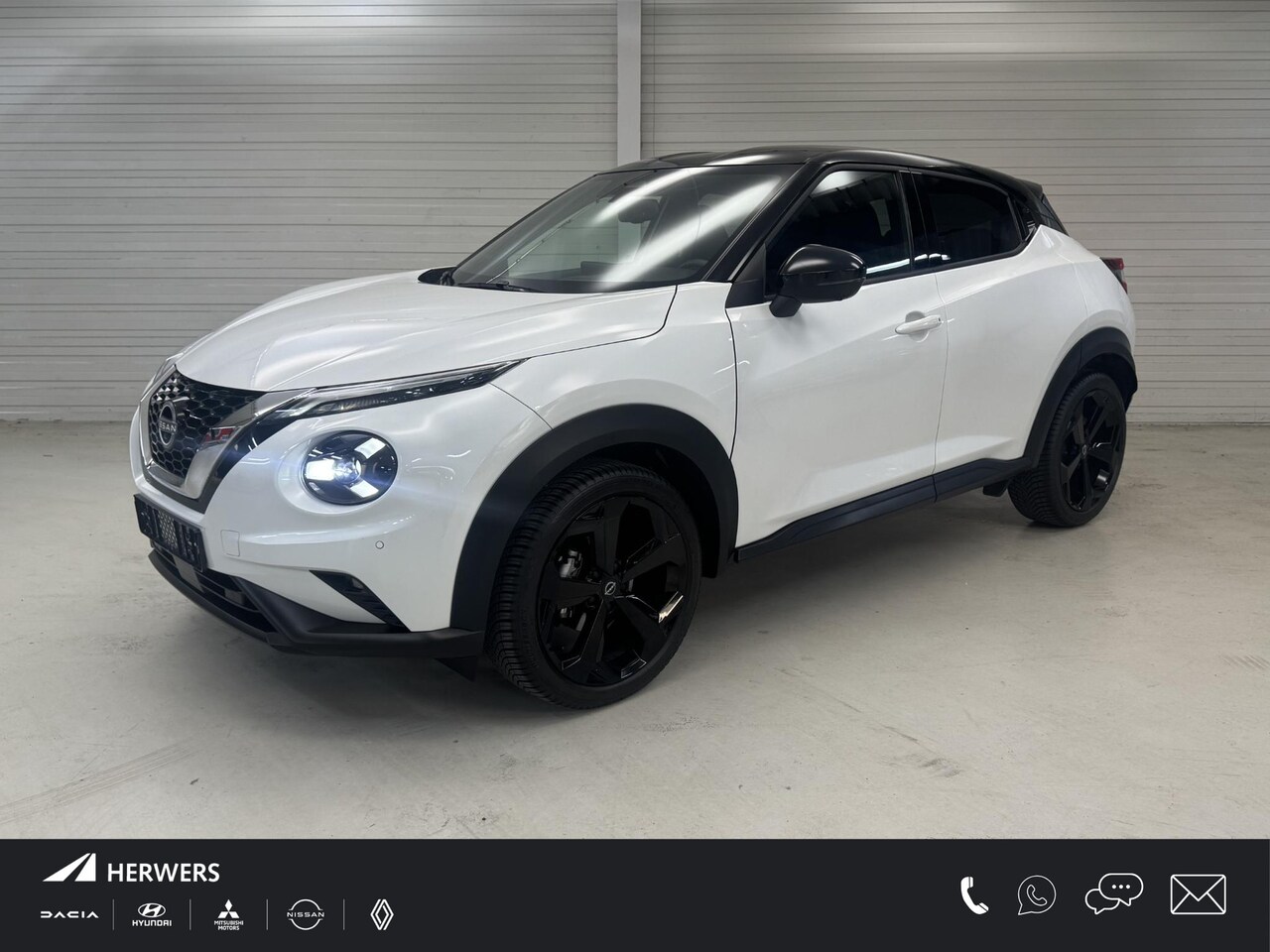 Nissan Juke - 1.0 DIG-T Tekna Automaat / Lederen Bekleding / Navigatie / Stoel- en Stuurverwarming / Ver - AutoWereld.nl