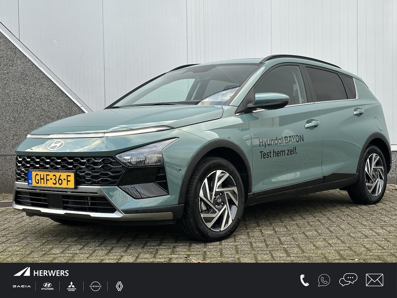 Hyundai Bayon - 1.0 T-GDI Premium Sky / AUTOMAAT / Schuif kanteldak / Adaptieve cruise control / Stoel stu - AutoWereld.nl