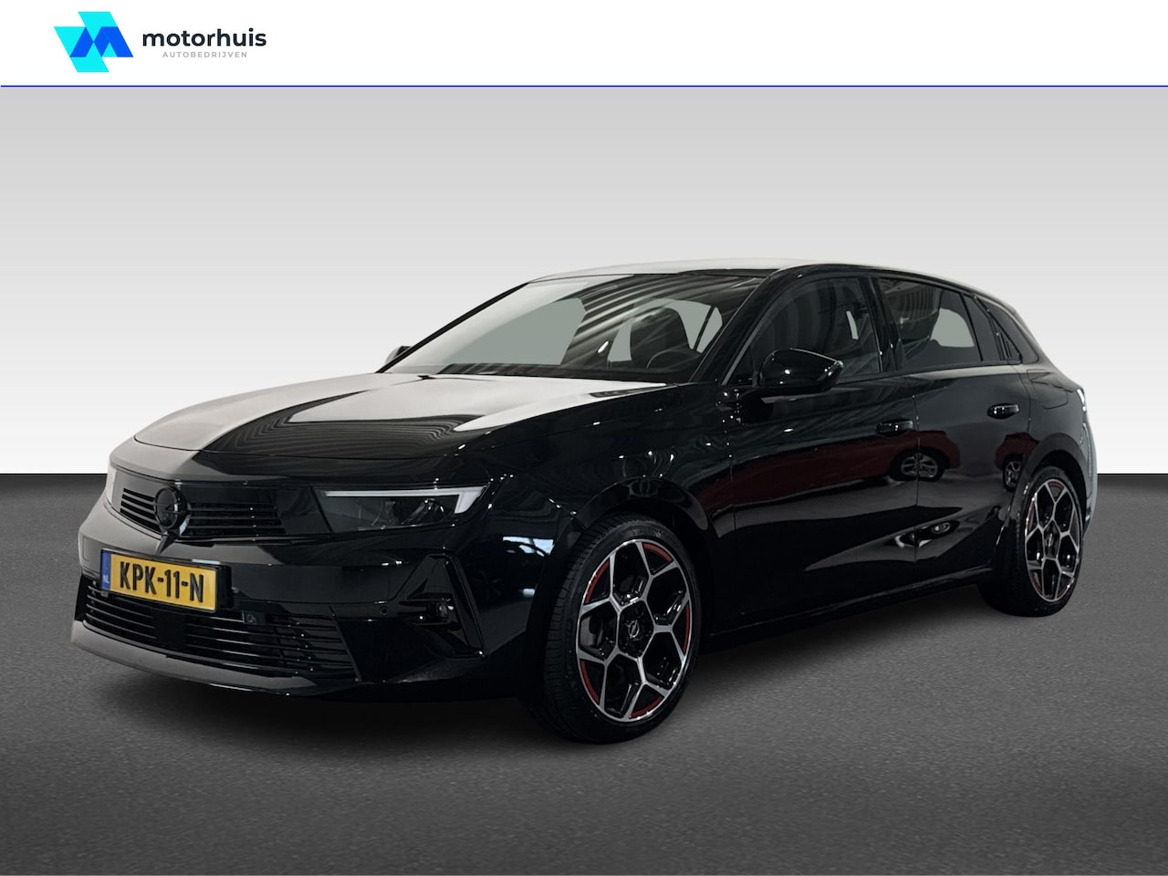 Opel Astra - 1.6 Hybrid GS Line | Achteruitrijcamera | Armsteun voor | DAB ontvanger - AutoWereld.nl