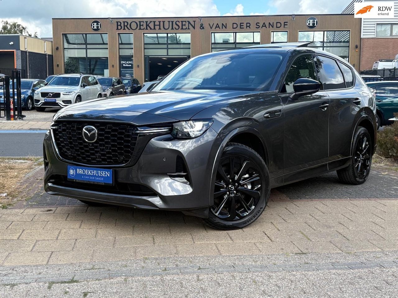 Mazda CX-60 - 2.5 e-SkyActiv PHEV Homura Plus 327pk Trekhaak / 360 Camera / Panoramadak - AutoWereld.nl